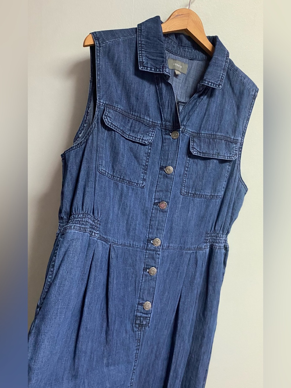 NWT ABSOLUTELY ADORABLE TORRID DENIM JUMPSUIT - 16 REGULAR - Picture 5 of 13